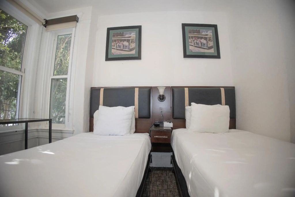 Casa Loma Hotel, photo 3