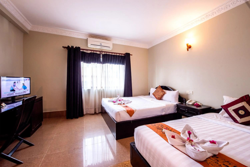 Central Night Hotel — photo 4