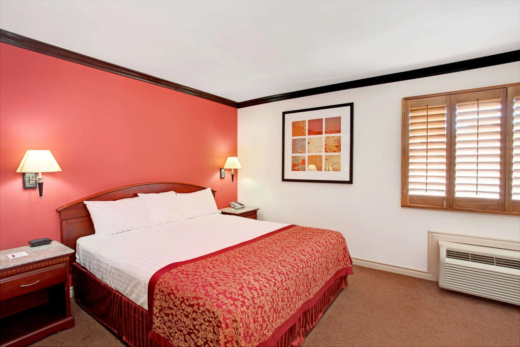 Ramada by Wyndham Pasadena — photo 6