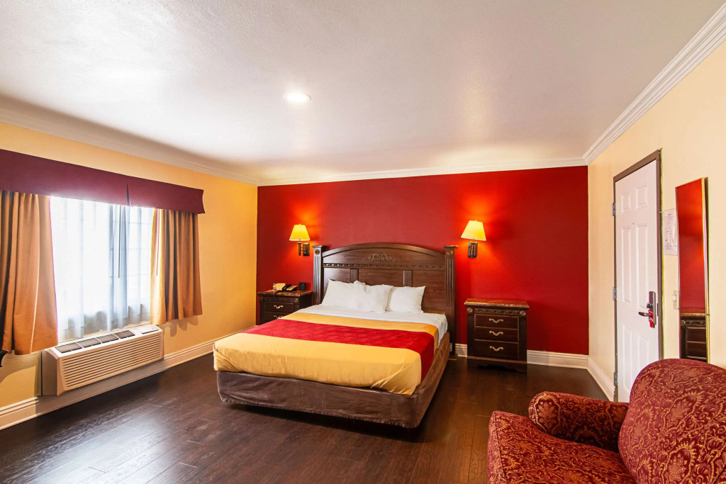 Econo Lodge Long Beach I-405, photo 2