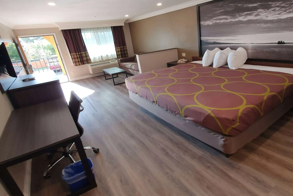 Super 8 by Wyndham Cypress Buena Park Area, photo 4