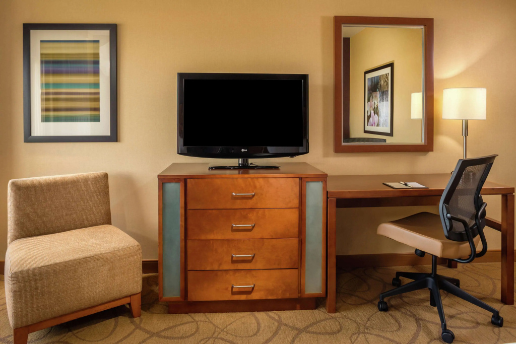 DoubleTree by Hilton Carson — photo 5