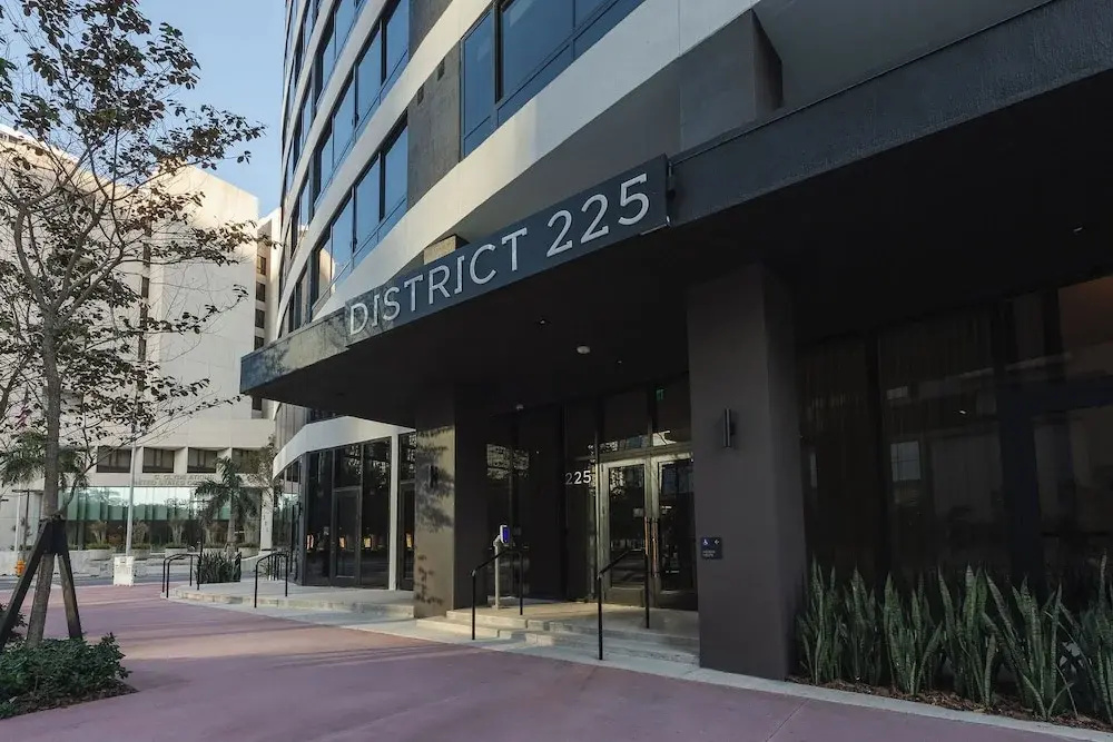 District 225 by Nomada
