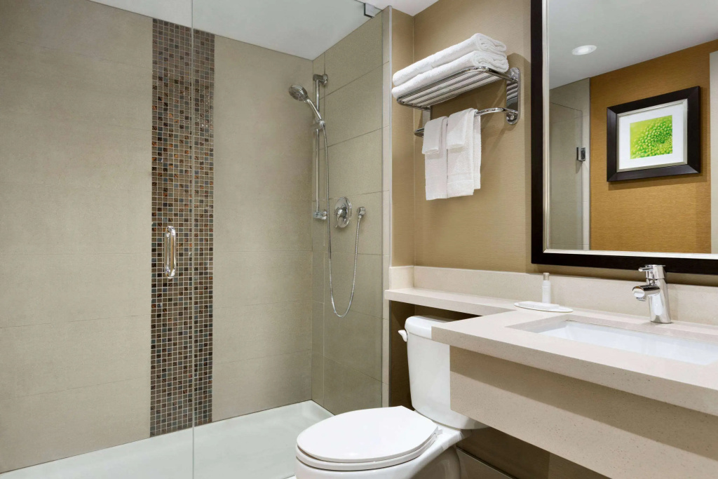 Travelodge by Wyndham Toronto East — photo 8