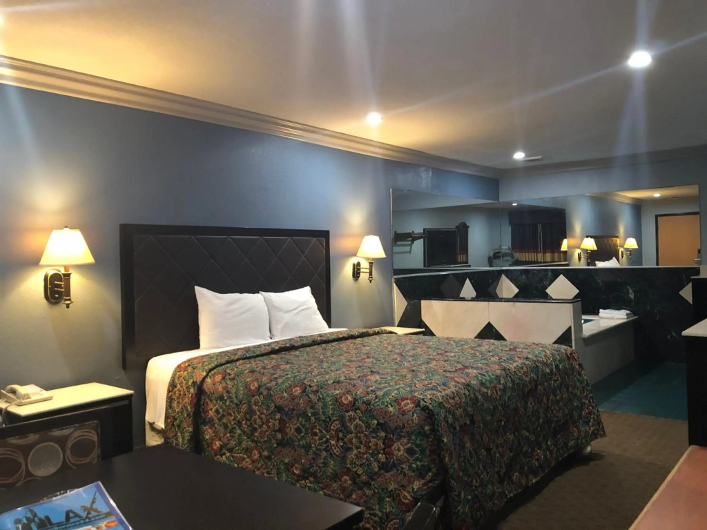 La Mirage Inn LAX Airport — photo 2