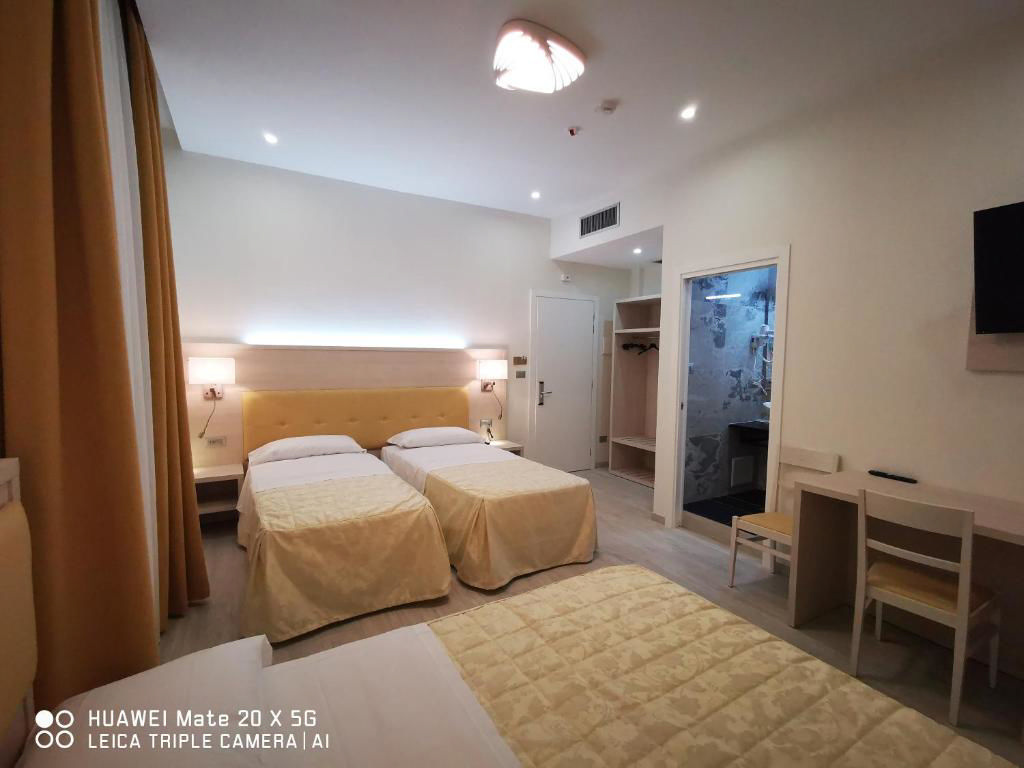 Metropoli Hotel — photo 2
