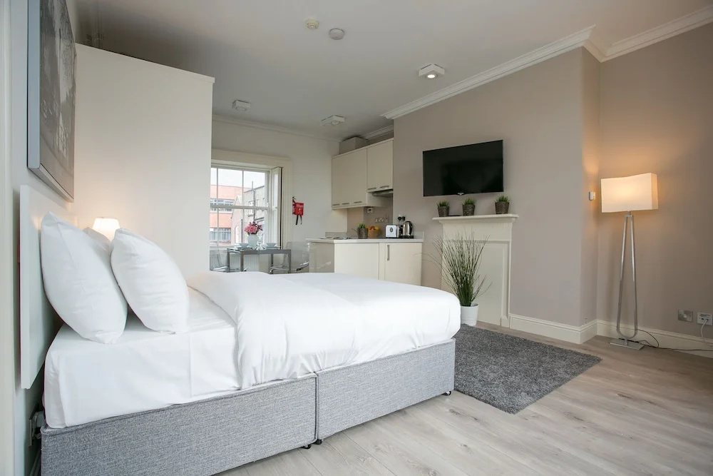 St. Stephen's Green Apartments, photo 2