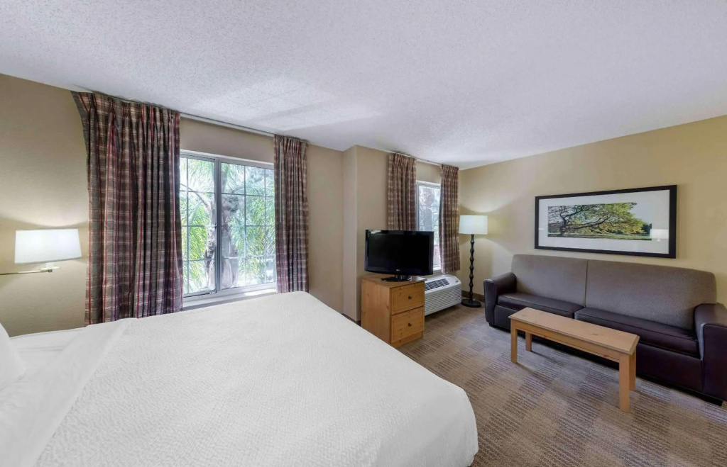 Extended Stay America Suites Los Angeles Glendale, photo 4