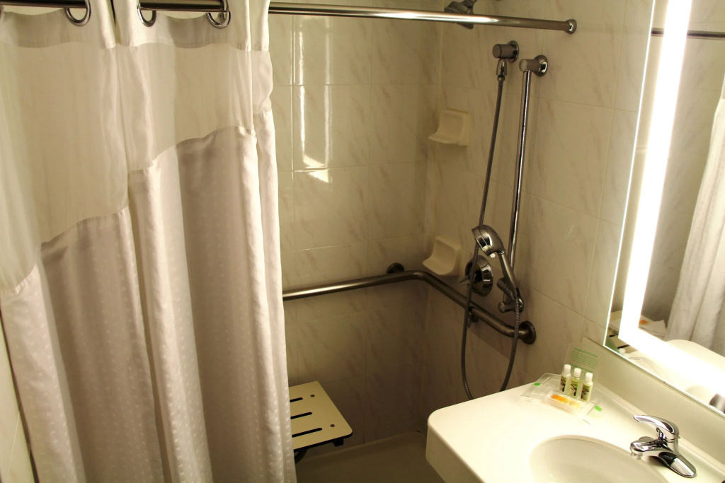 DoubleTree by Hilton Buena Park — photo 8