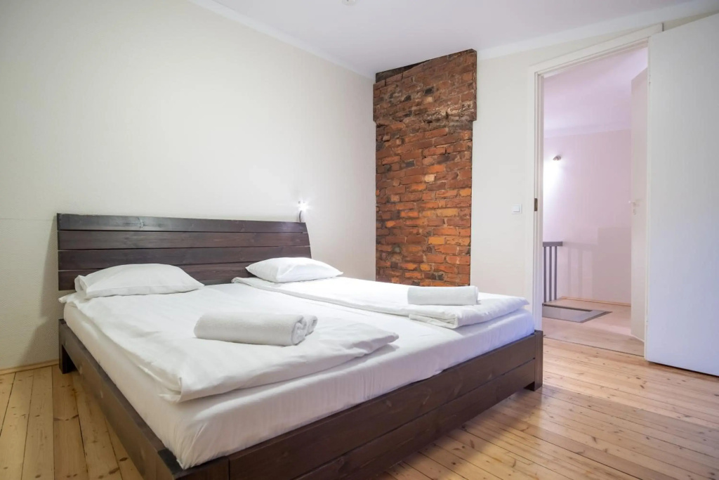 Dream Stay - Bright 2-Bedroom 2-Floor Old Town Apartment — photo 4