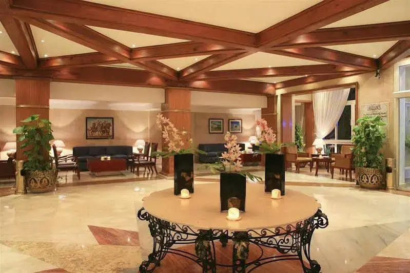 Melia Sinai, photo 2