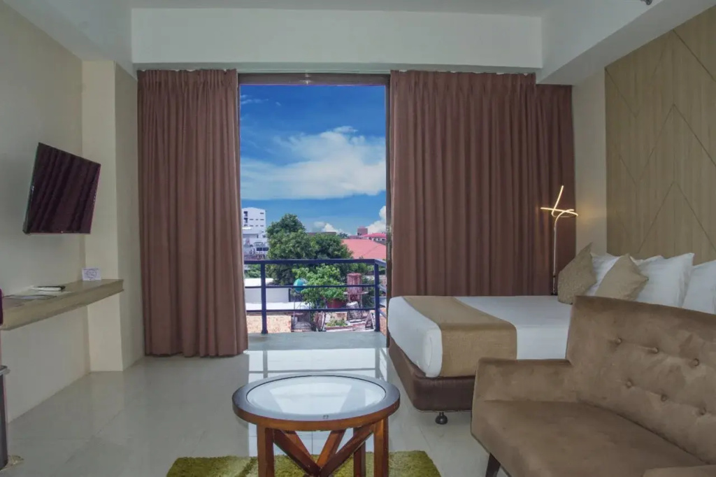 Eastland Hotel and Residences — photo 7
