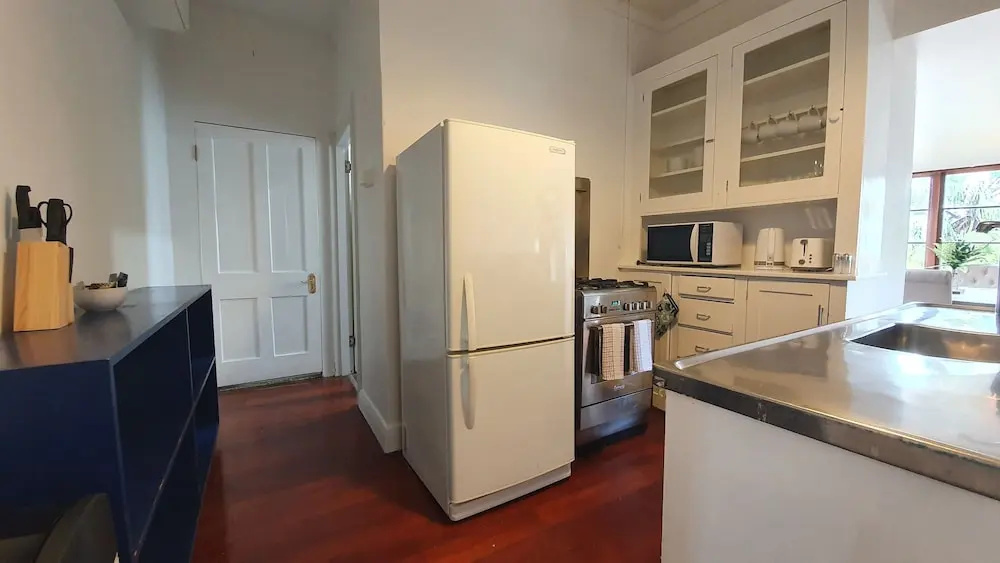 Bright And Modern Oasis In Kingsland, photo 2