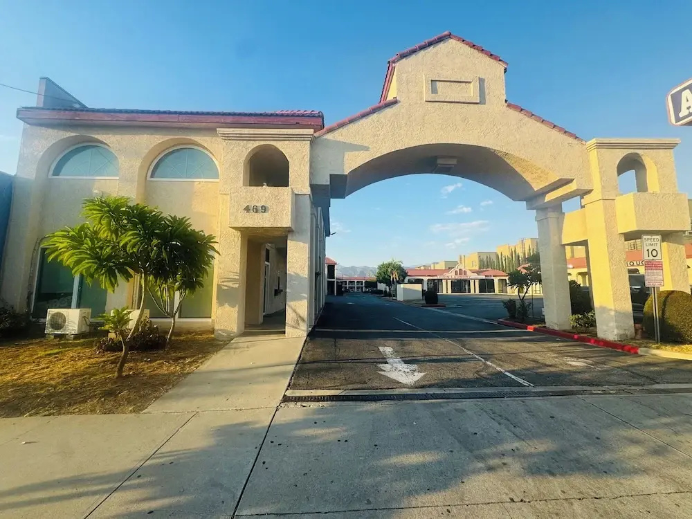 Casa Blanca Hotel - Azusa, Los Angeles — photo 2