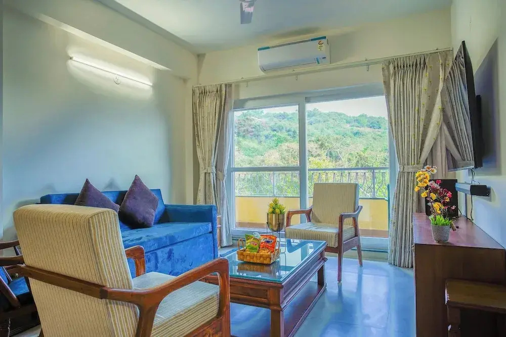 Alaya Stays Veera Marina 3 BHK Apartment — photo 7