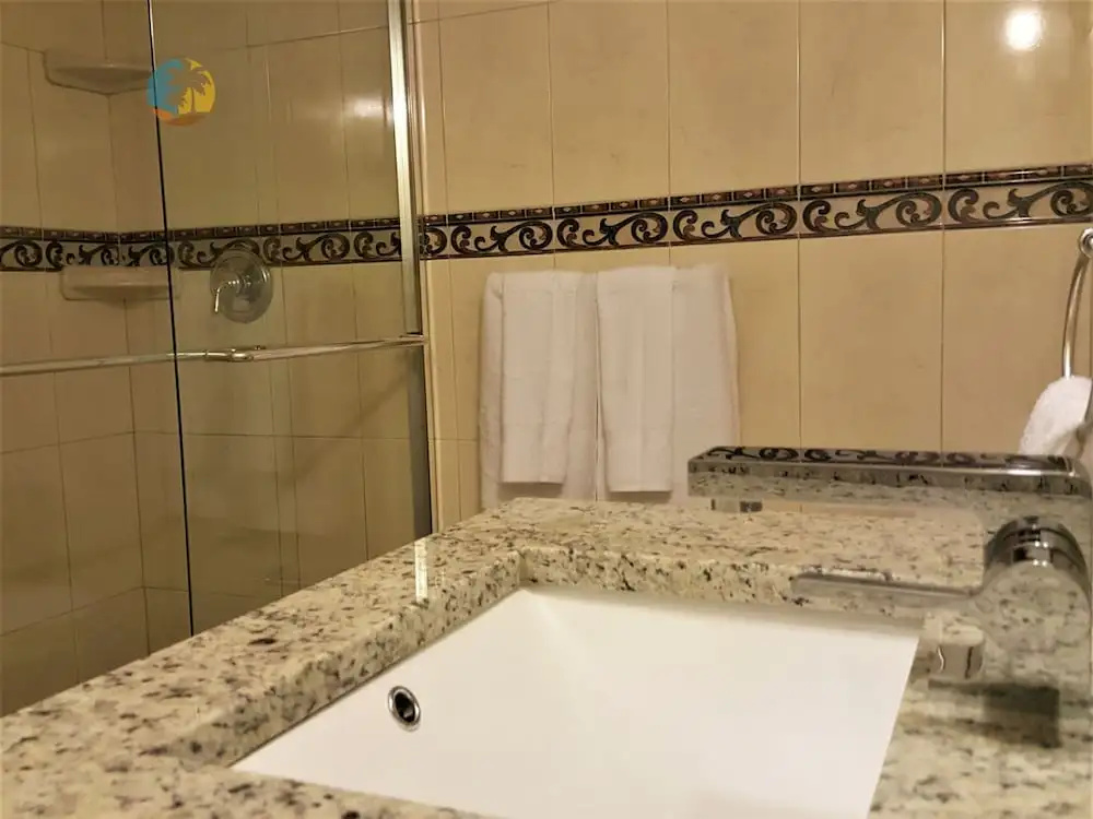 Cozy 2 Bedroom With Ocean Views - 510 — photo 8