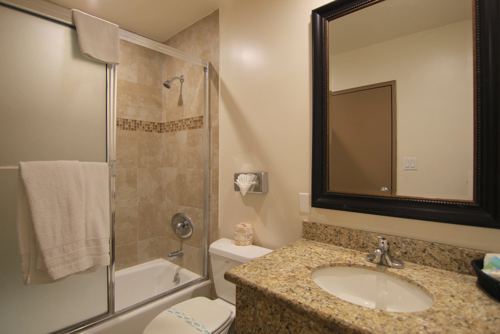 Dunes Inn - Wilshire — photo 8