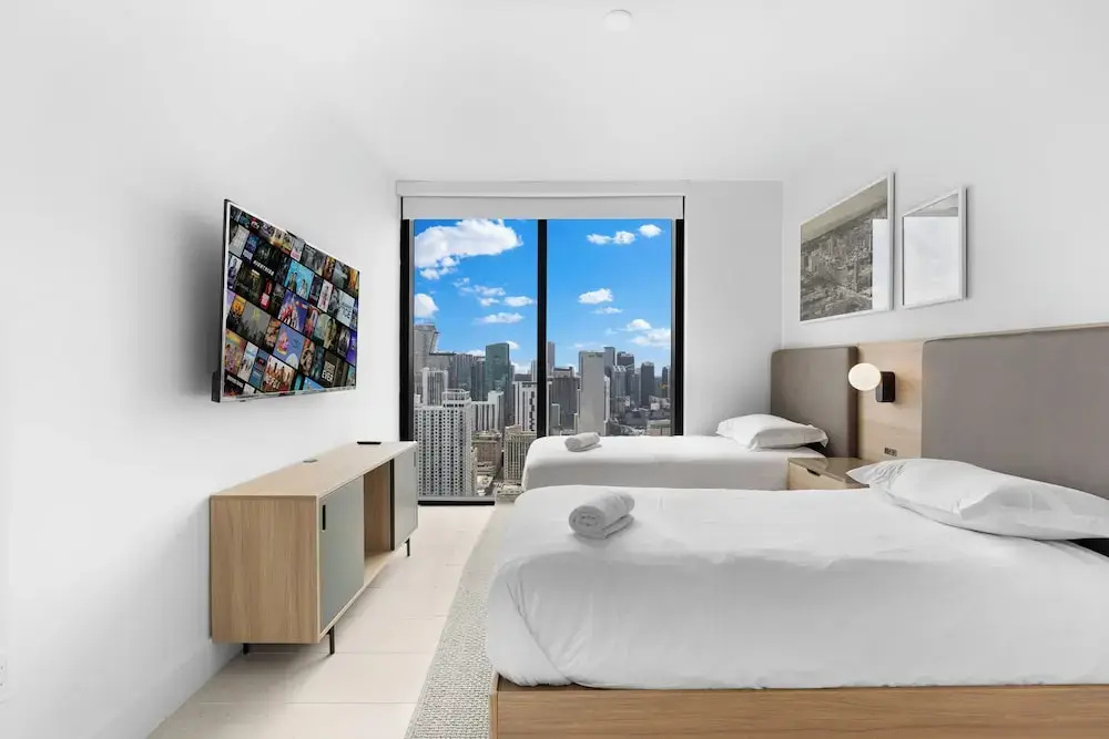 Luxury Downtown Condos with City Views, photo 4