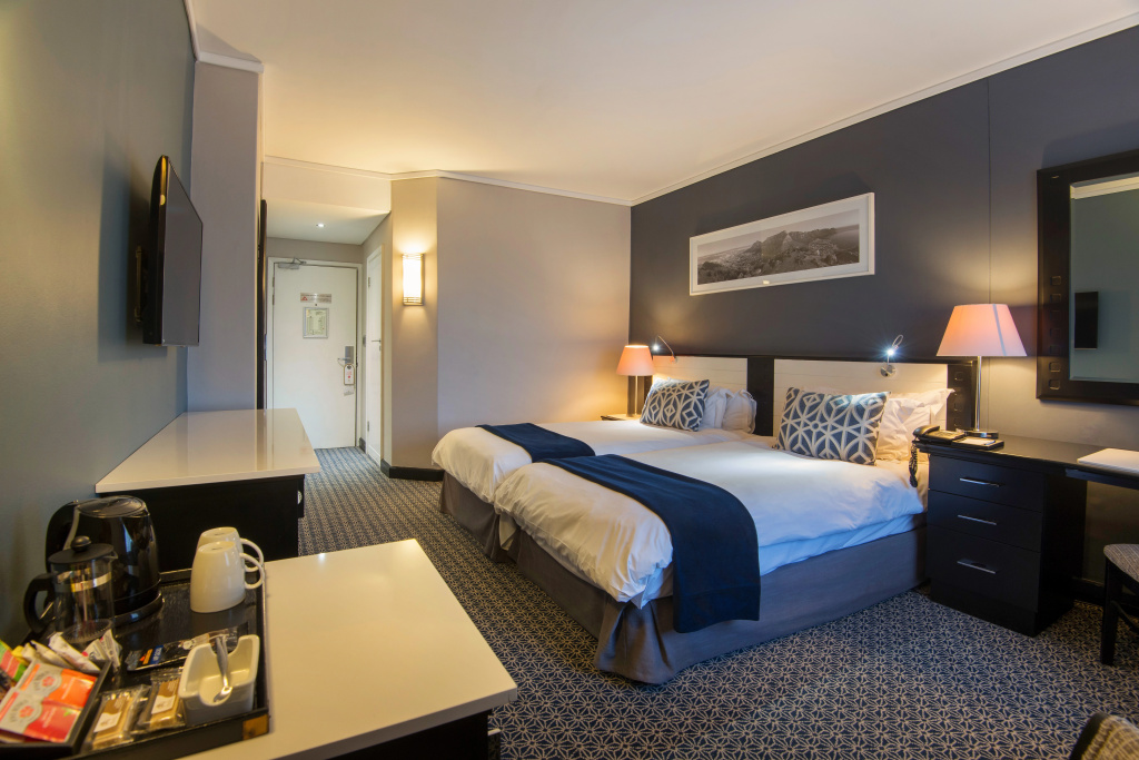 The Commodore Hotel, photo 5
