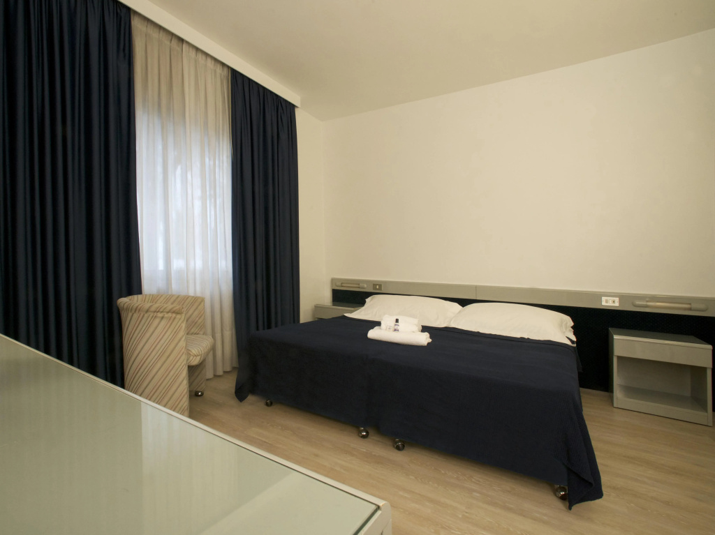 Club Hotel, photo 2
