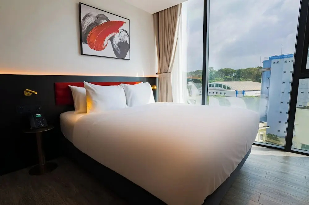 The Signature Hotel Saigon — photo 2