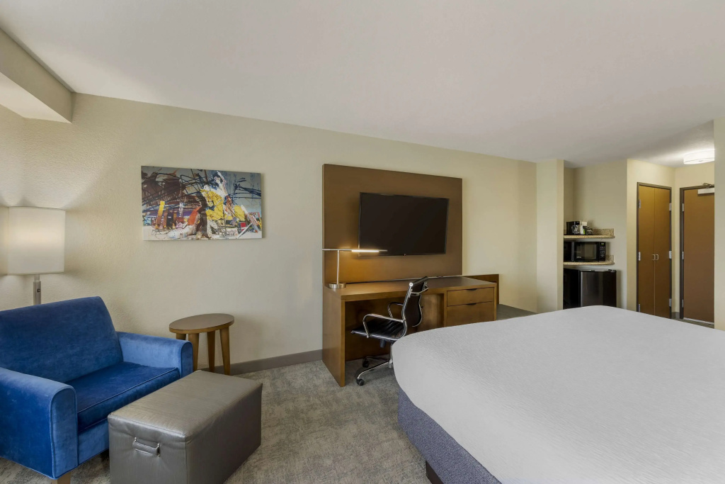 Best Western Plus Henderson Hotel — photo 7