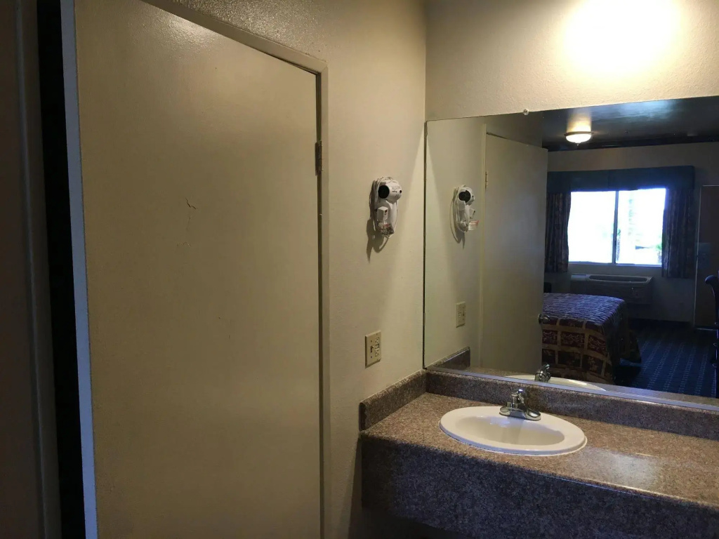 Crescent Inn — photo 8