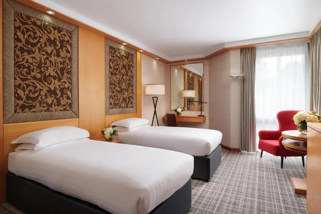 Millennium Hotel and Conference Centre Gloucester London — photo 3