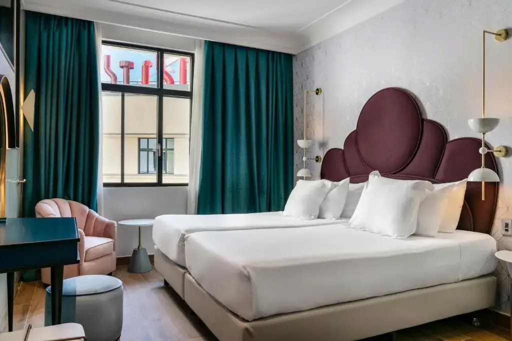 Vincci Capitol Hotel