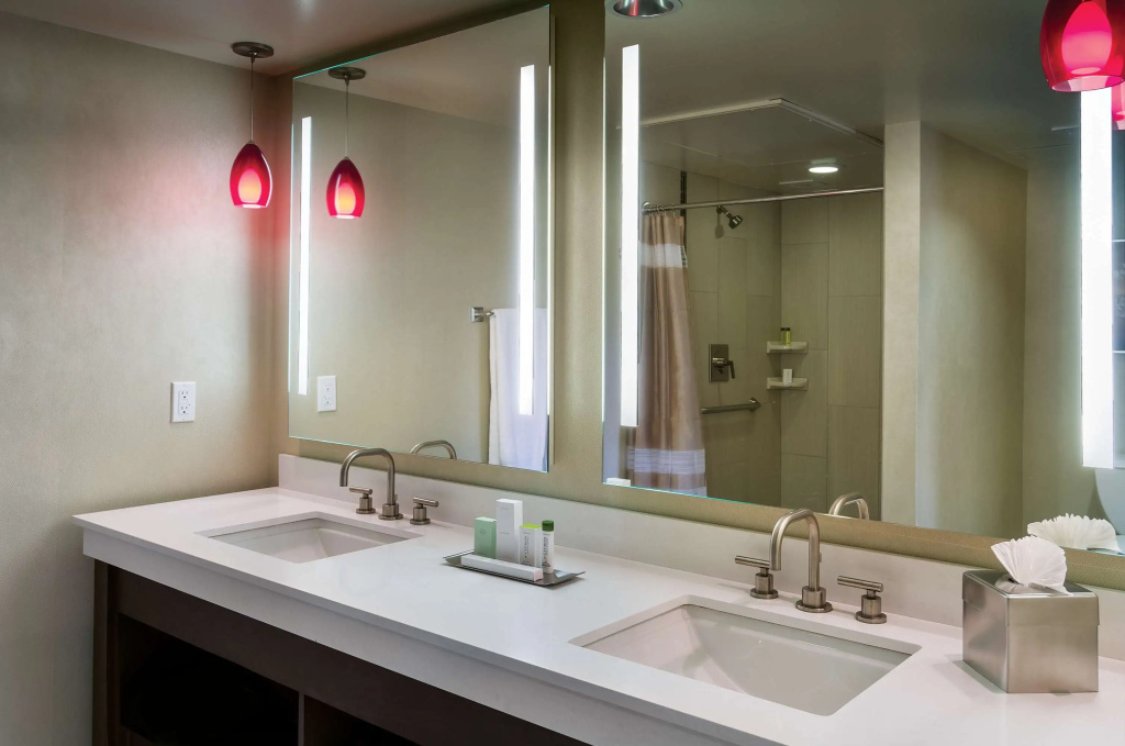 DoubleTree by Hilton Hotel Los Angeles Downtown — photo 8