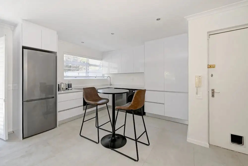 Spacious One Bed Table Mountain Views, photo 4