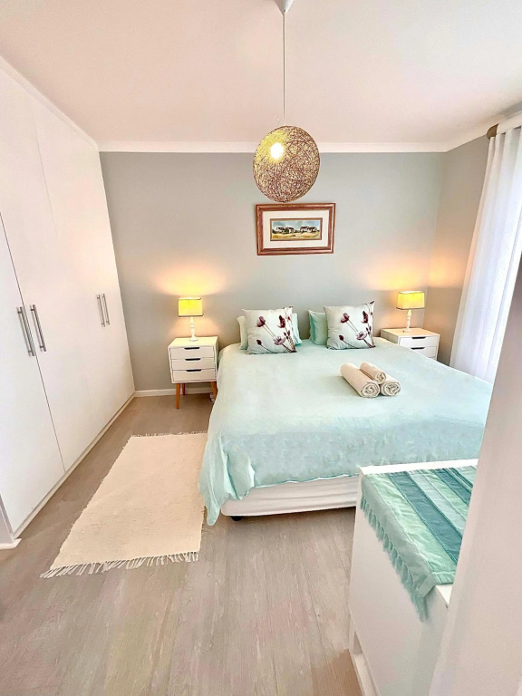 706 Portico, photo 5