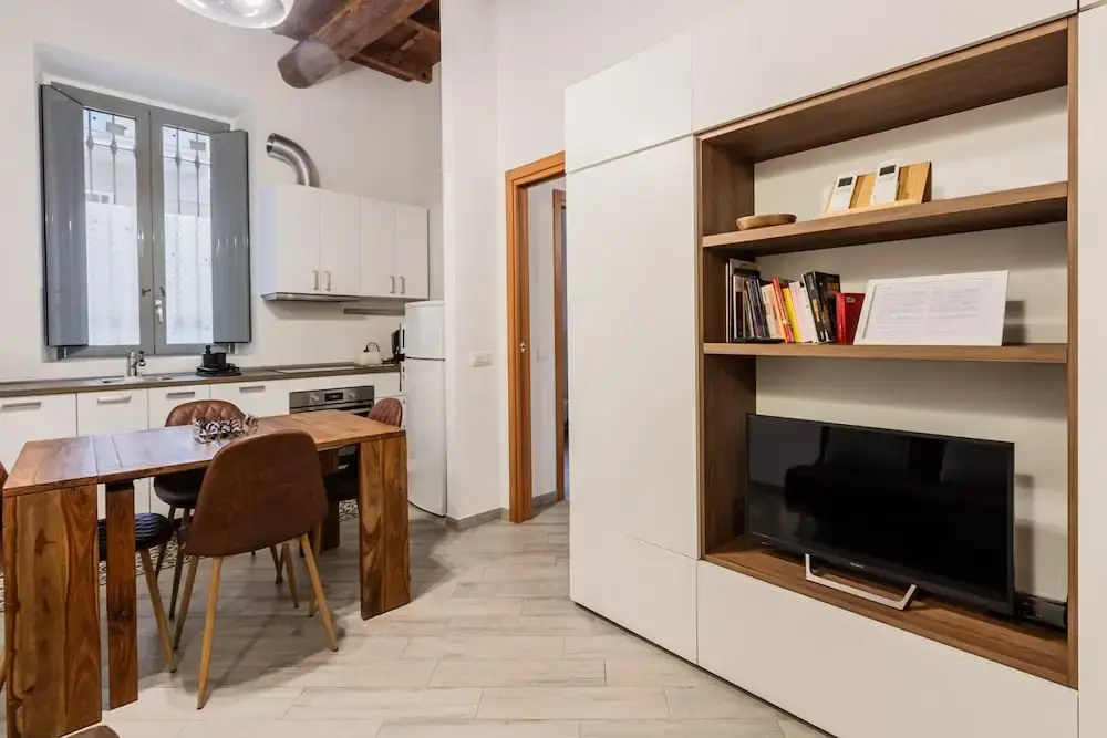 Moderno Loft nel Cortile di un Casale Storico, photo 3