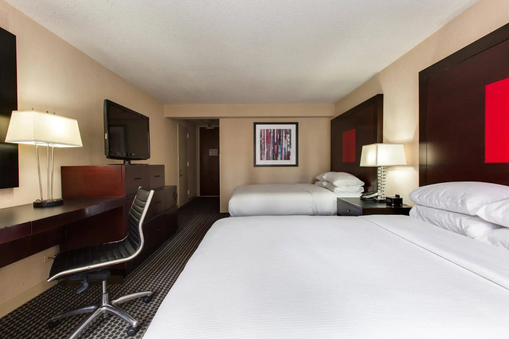 DoubleTree by Hilton Chicago - Magnificent Mile — photo 6