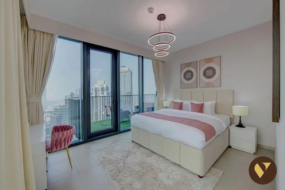 Vogue | Boulevard Heights near Burj Khalifa | Dubai mall, photo 4