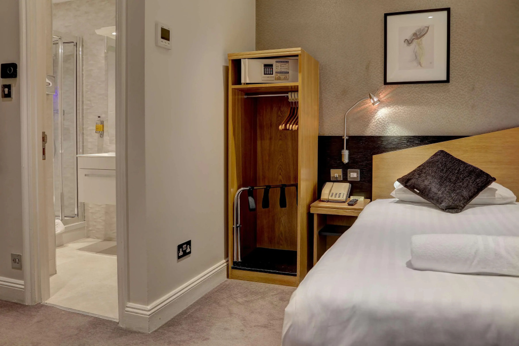 Best Western Buckingham Palace Rd, photo 3