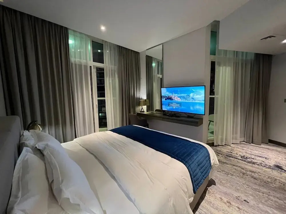 Burj Khalifa Canal View Fully Furnished Studio At Damac Prive, photo 3