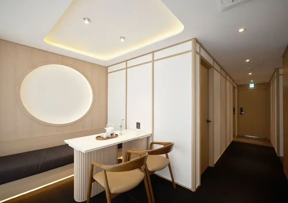 UH Suite Seoul Deoksugung — photo 8