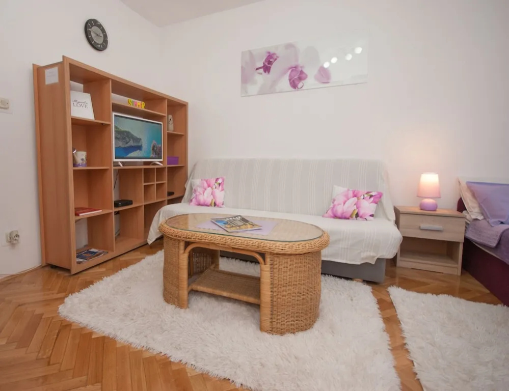 Studio Apartment Ema — photo 2