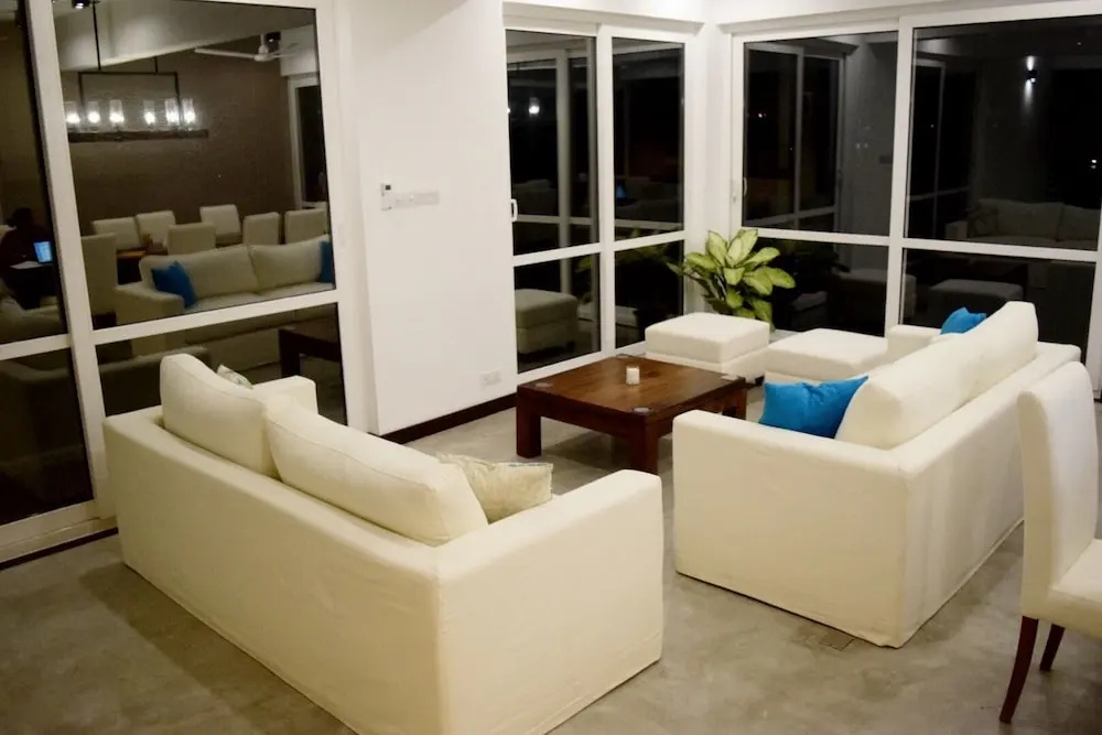 Villa by the Edge, photo 2