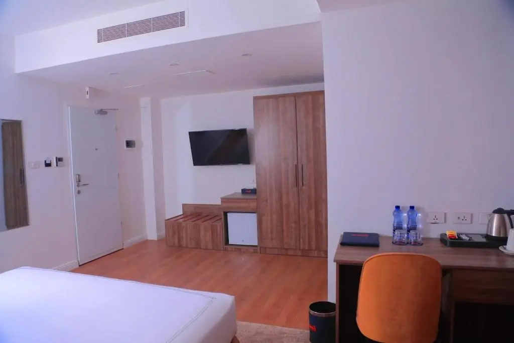 Elmo's Hotel, photo 2