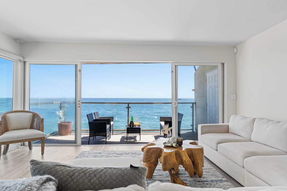 Beach Retreat With Oceanfront Balconies + Direct Beach Access Pacific Coast Outlook by Avantstay, photo 5