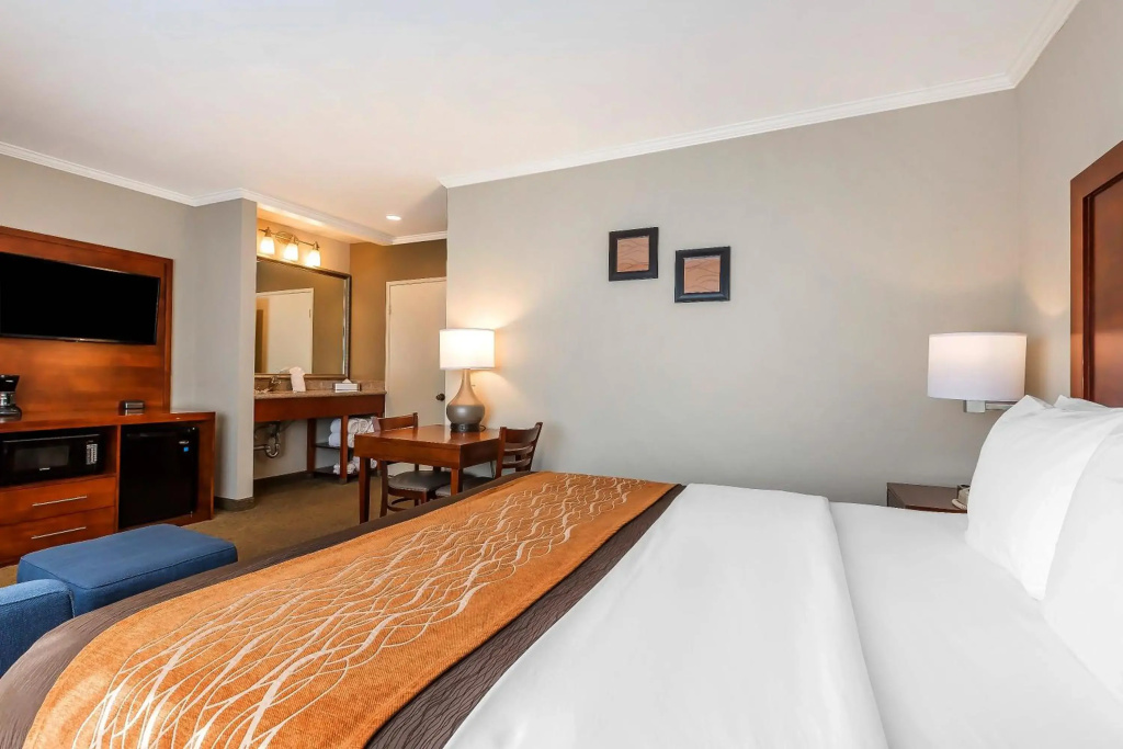 Comfort Inn Santa Monica - West Los Angeles, photo 3