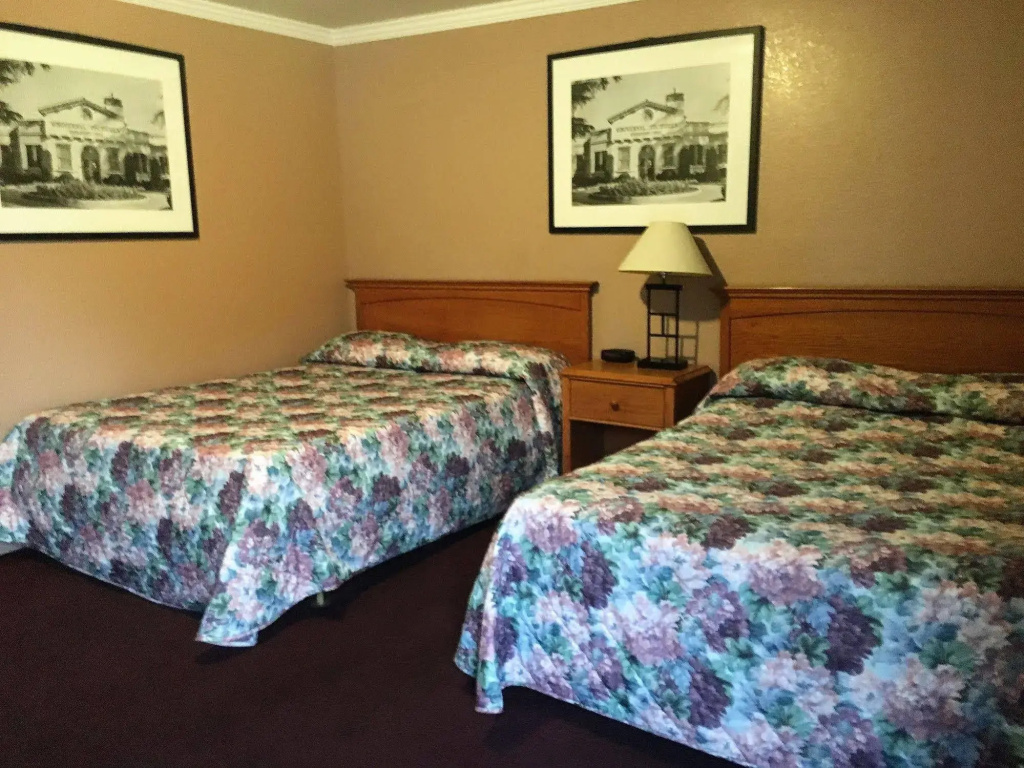 Mission Motel — photo 5