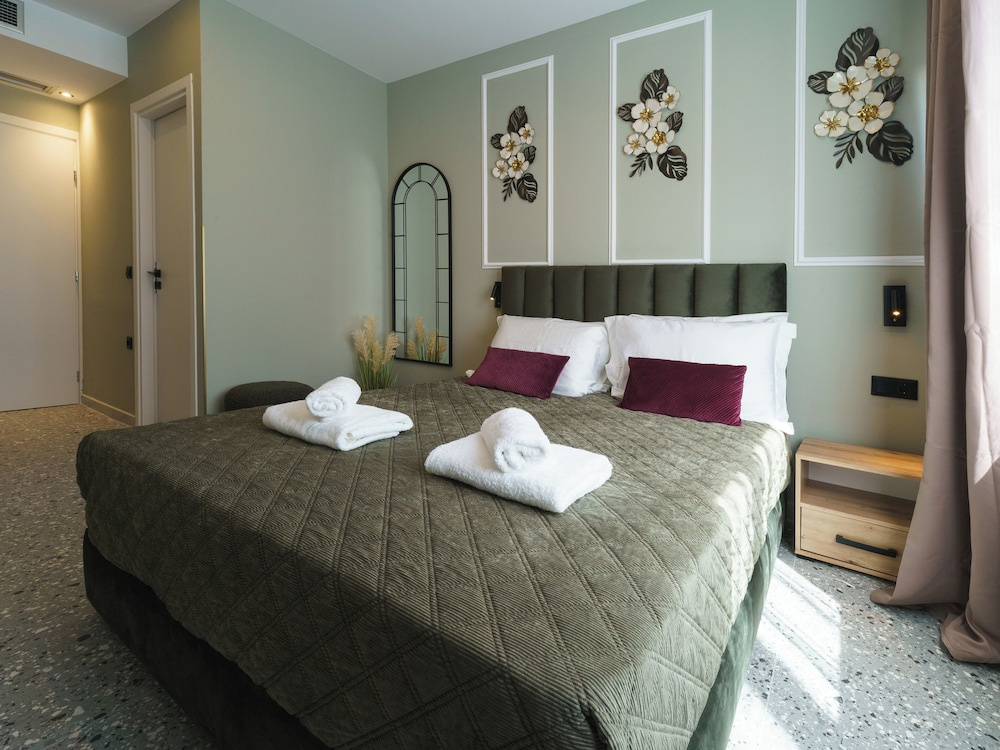 Ernest Suites Psiri — photo 6