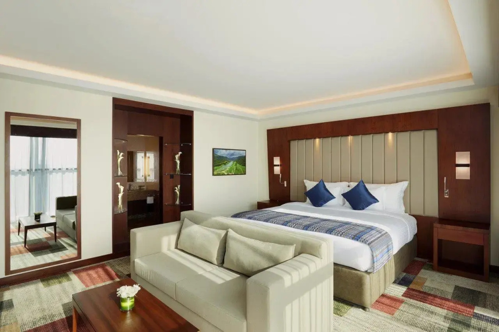 Royal Tulip Muscat Hotel