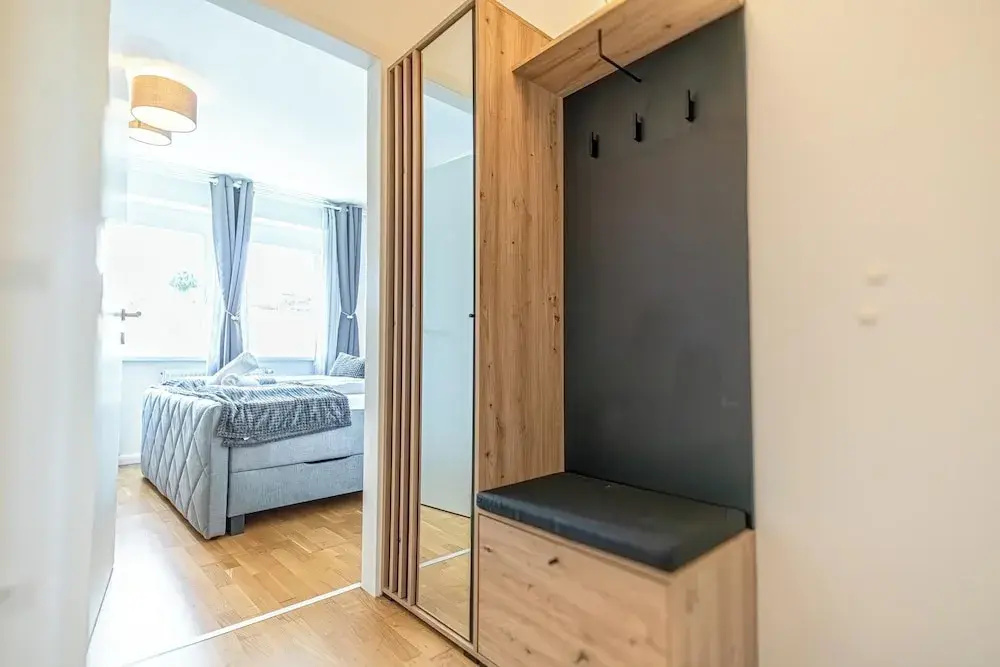 9 Min Metro City Center 1BR 1LR Apt, photo 3