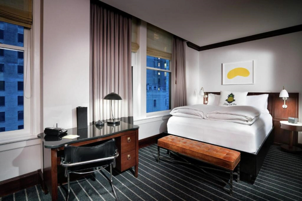Staypineapple, An Iconic Hotel, The Loop, photo 4