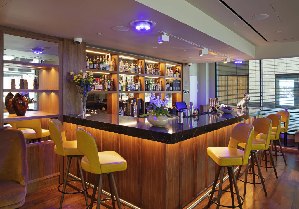 Tower Suites by Blue Orchid Hotel — photo 7