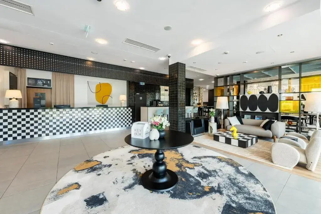 Ibis Styles Warszawa Airport — photo 2